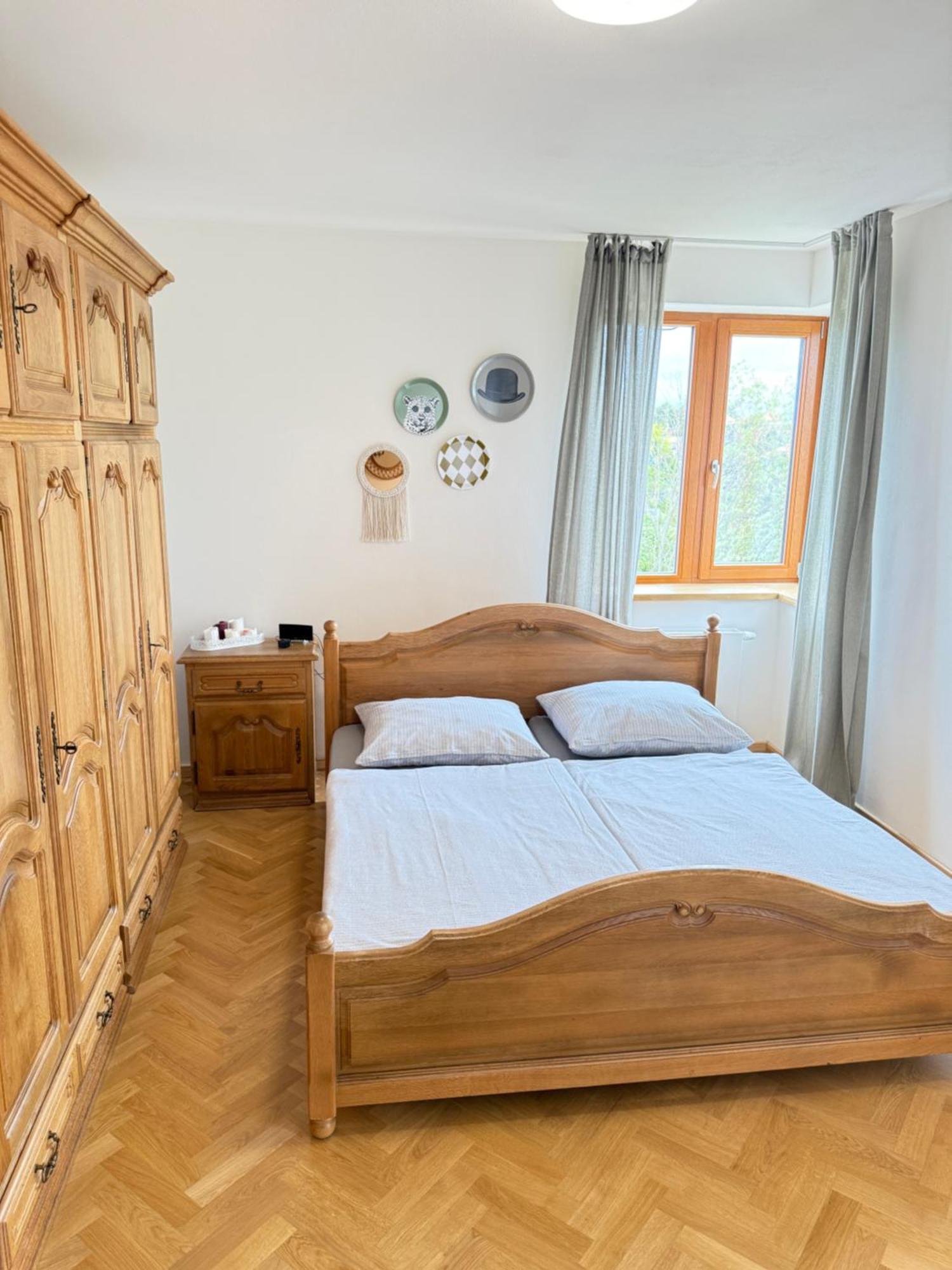 Familyvilla, New 4 Luxury Big Apartments, Parking Prague Ngoại thất bức ảnh
