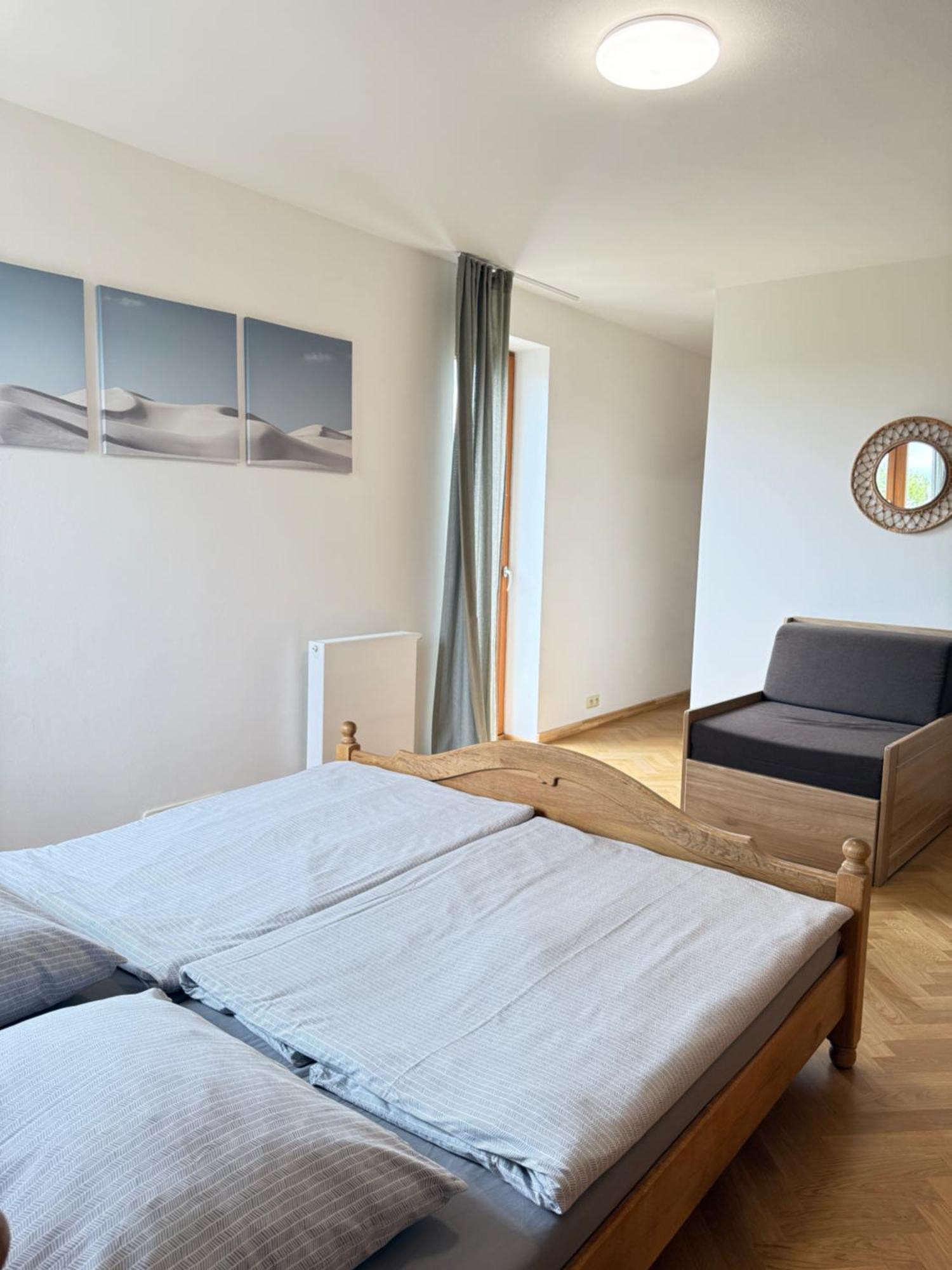 Familyvilla, New 4 Luxury Big Apartments, Parking Prague Ngoại thất bức ảnh