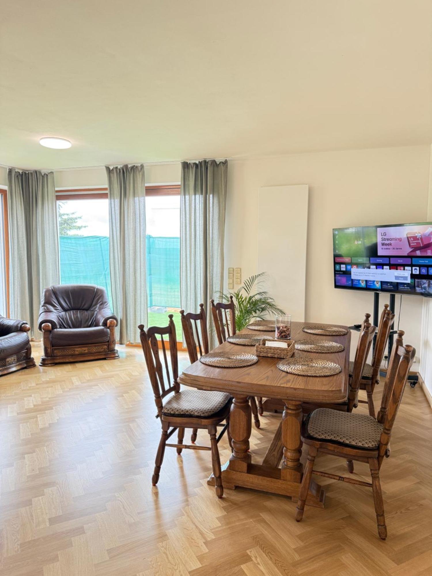 Familyvilla, New 4 Luxury Big Apartments, Parking Prague Ngoại thất bức ảnh