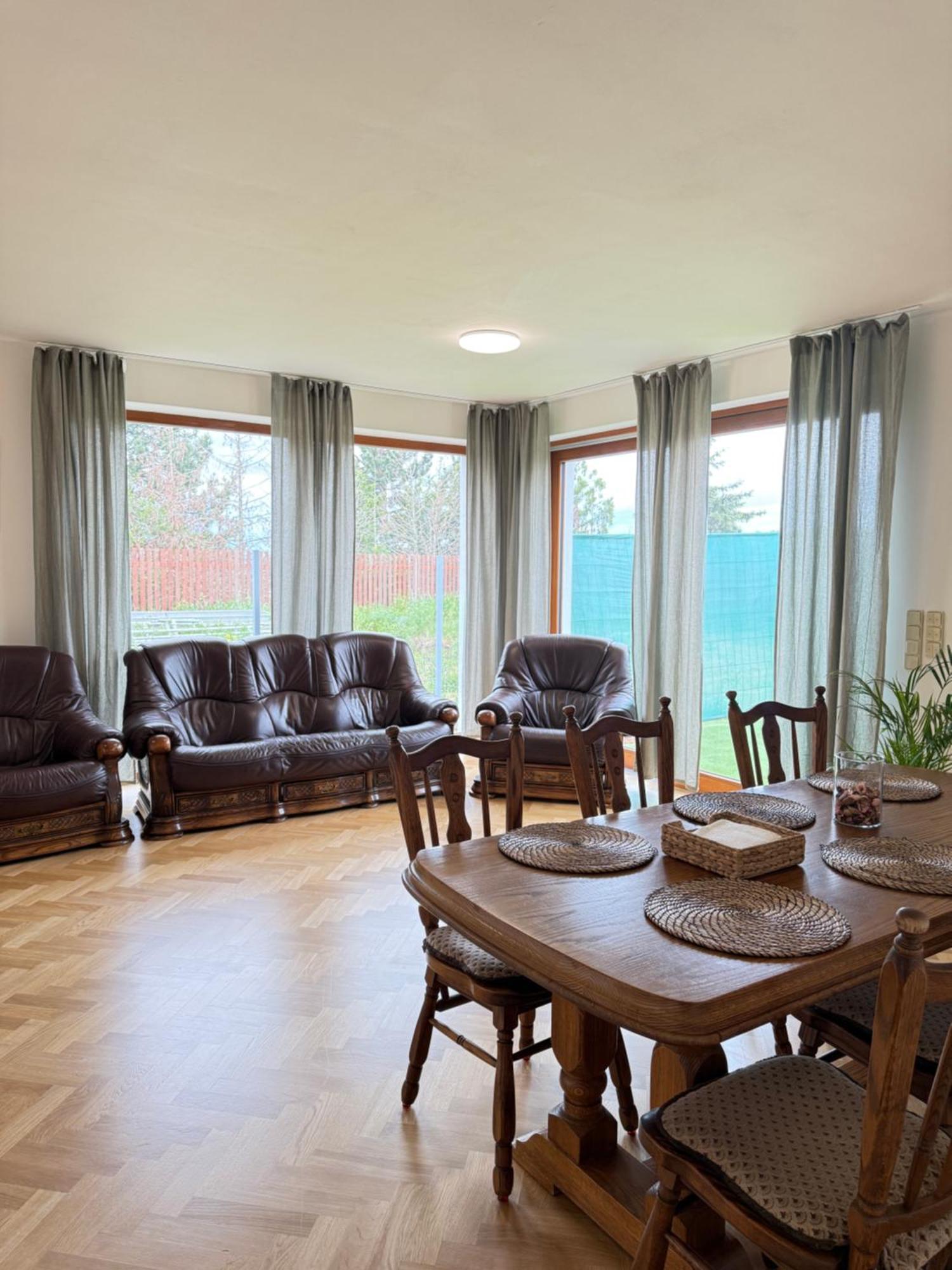 Familyvilla, New 4 Luxury Big Apartments, Parking Prague Ngoại thất bức ảnh