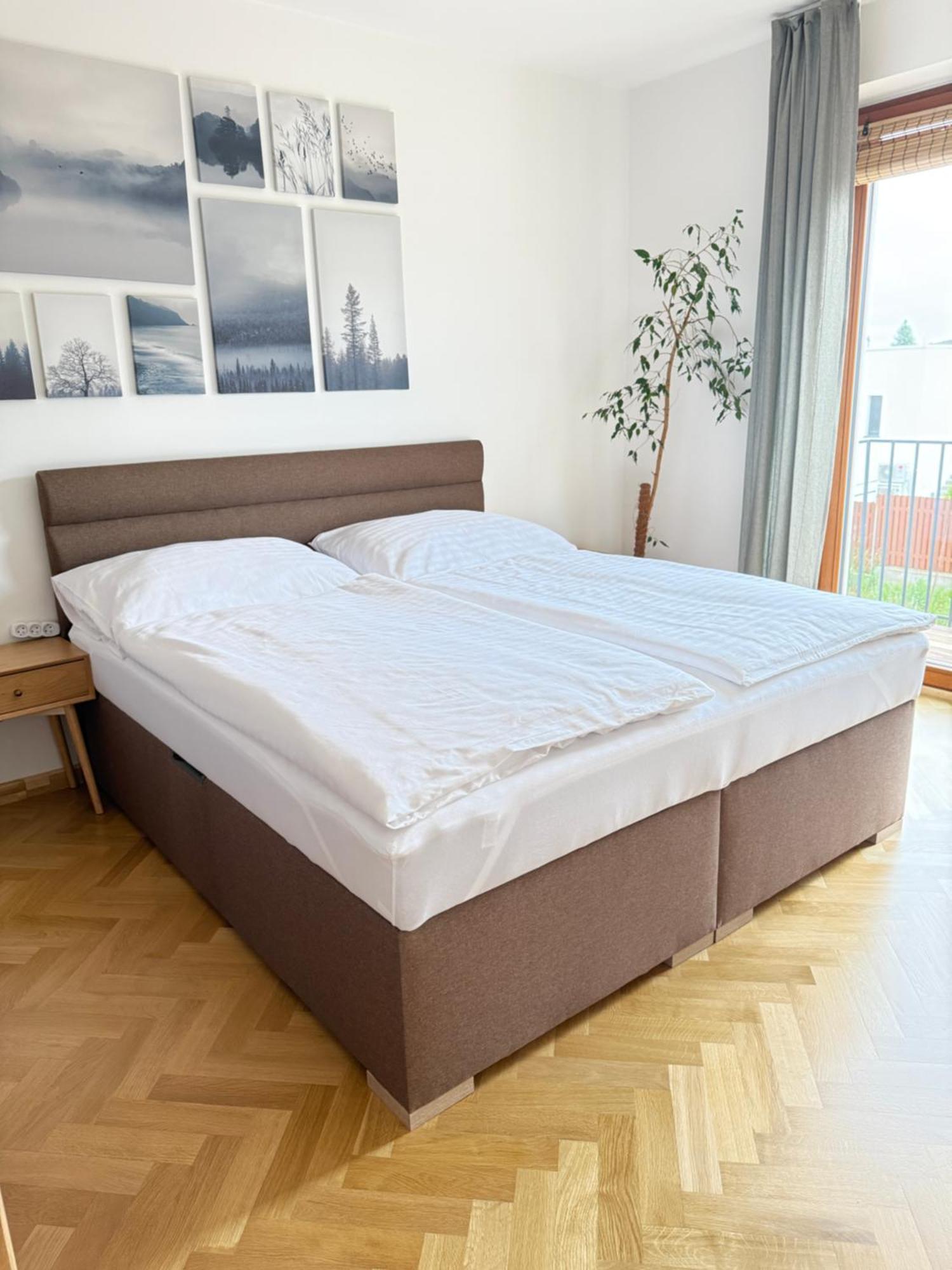Familyvilla, New 4 Luxury Big Apartments, Parking Prague Ngoại thất bức ảnh