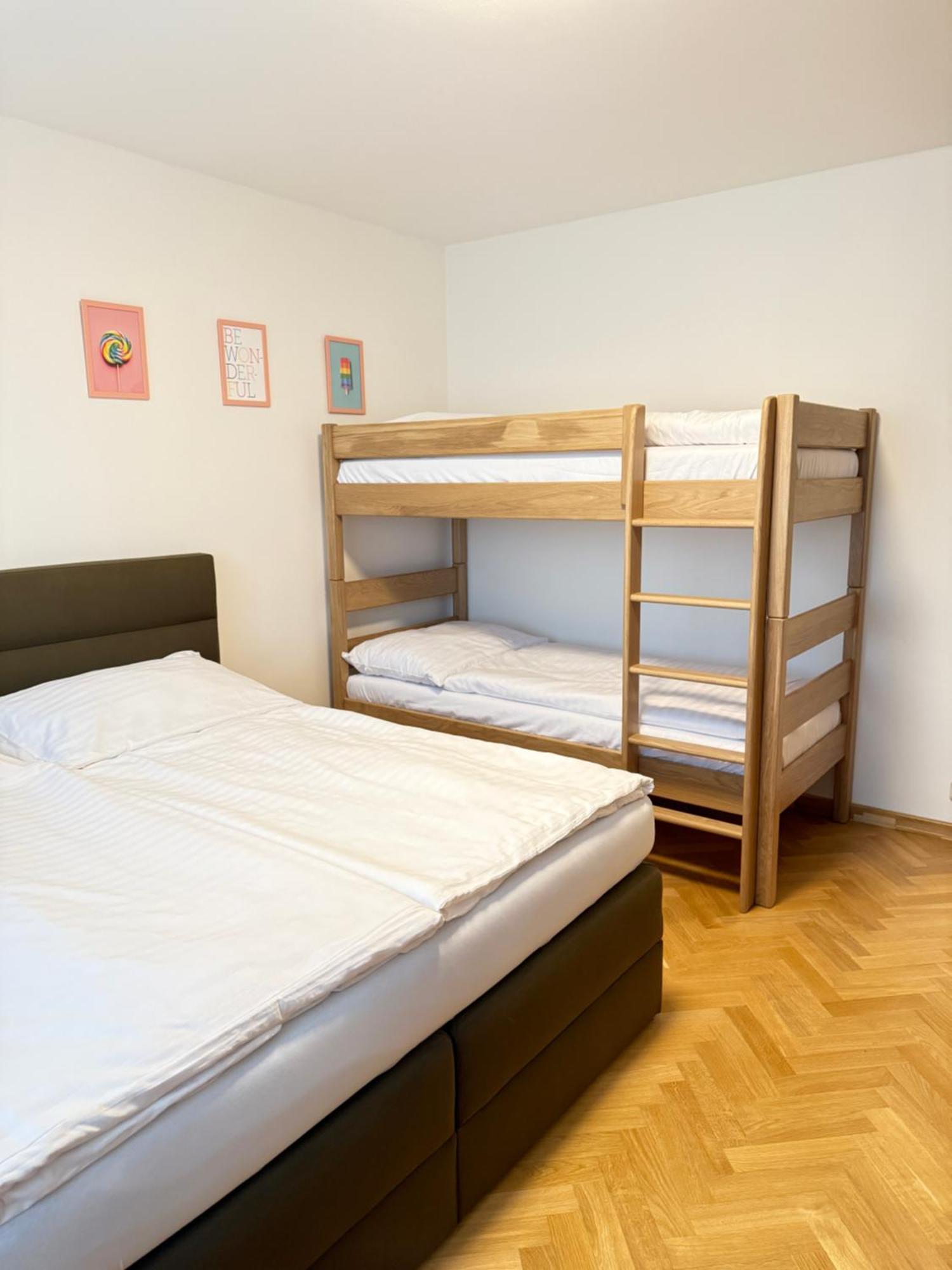 Familyvilla, New 4 Luxury Big Apartments, Parking Prague Ngoại thất bức ảnh
